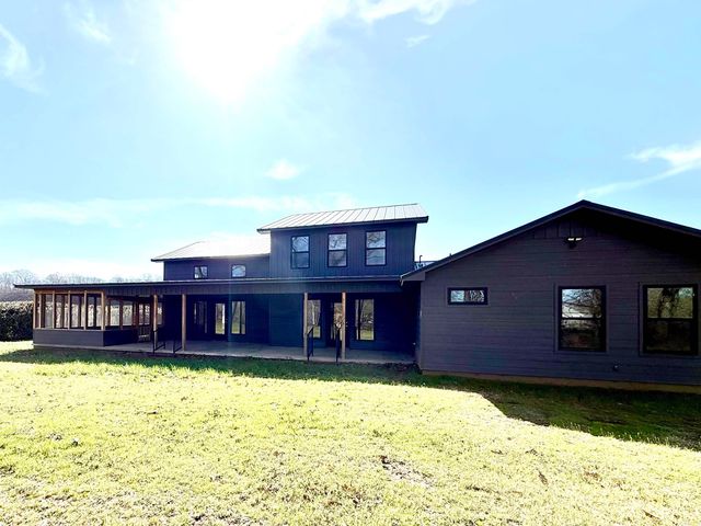 119 E River Drive, Pangburn, AR 72121