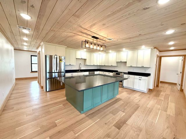 119 E River Drive, Pangburn, AR 72121