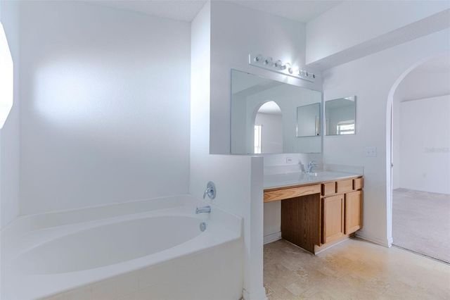 5030 SILVER THISTLE LANE, St Cloud, FL 34772