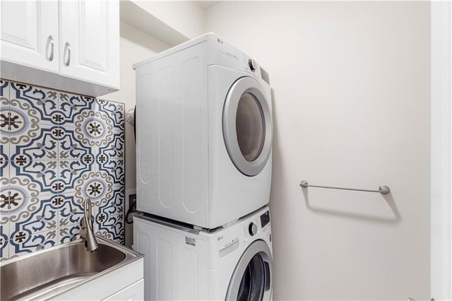 4325 Parkside Place, Atlanta, GA 30342