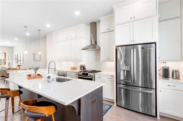 4325 Parkside Place, Atlanta, GA 30342