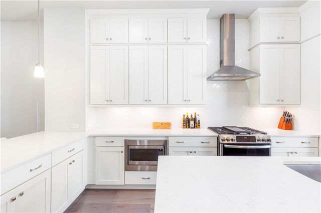 4325 Parkside Place, Atlanta, GA 30342