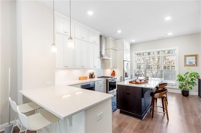 4325 Parkside Place, Atlanta, GA 30342