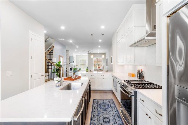 4325 Parkside Place, Atlanta, GA 30342