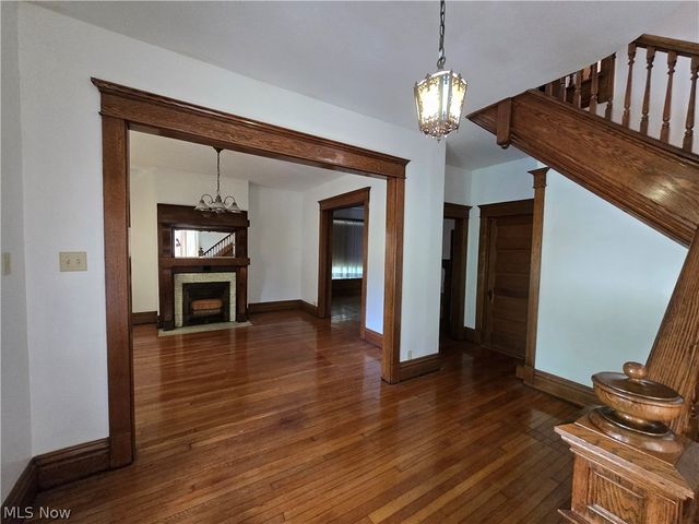 407 Williams Avenue, Williamstown, WV 26187
