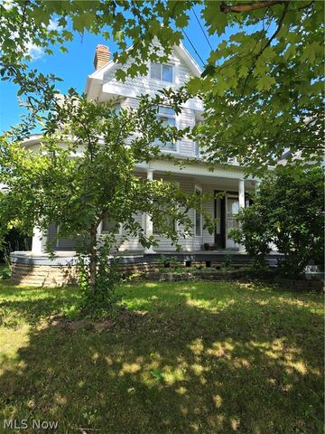 407 Williams Avenue, Williamstown, WV 26187