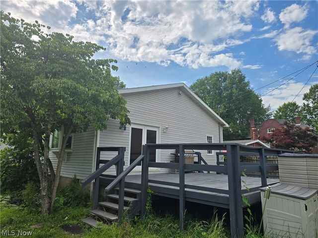 407 Williams Avenue, Williamstown, WV 26187