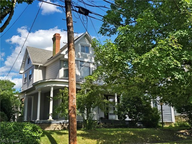 407 Williams Avenue, Williamstown, WV 26187