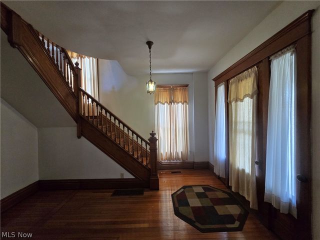 407 Williams Avenue, Williamstown, WV 26187