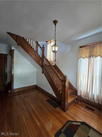 407 Williams Avenue, Williamstown, WV 26187