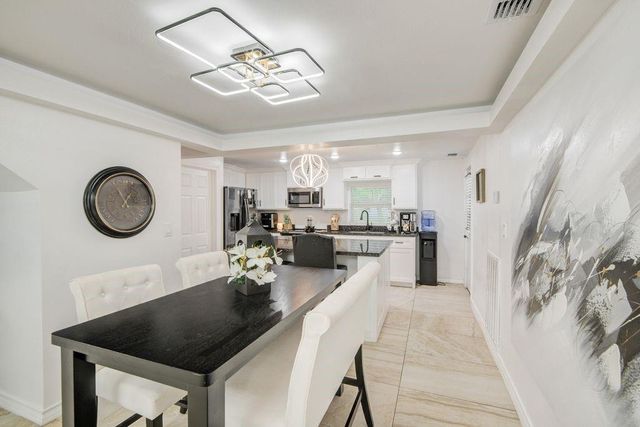 1256 2nd Street, Clute, TX 77531