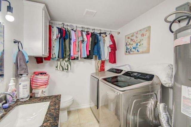 1256 2nd Street, Clute, TX 77531