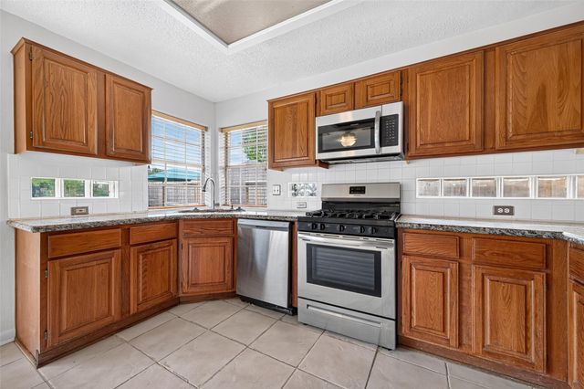 1207 Green Knoll Drive, Sugar Land, TX 77479