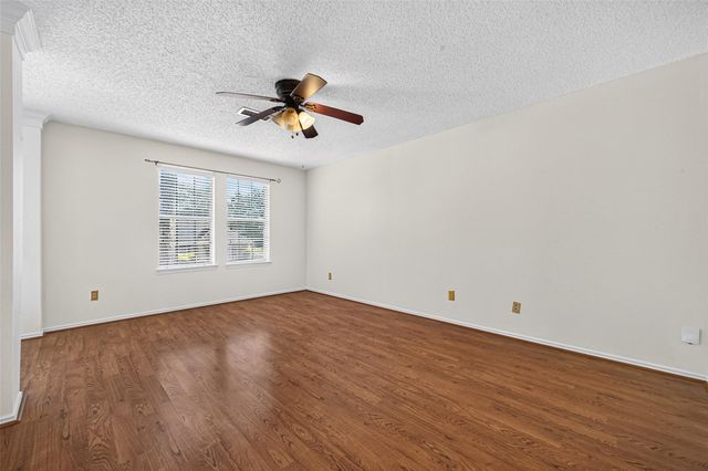 1207 Green Knoll Drive, Sugar Land, TX 77479