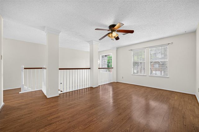1207 Green Knoll Drive, Sugar Land, TX 77479