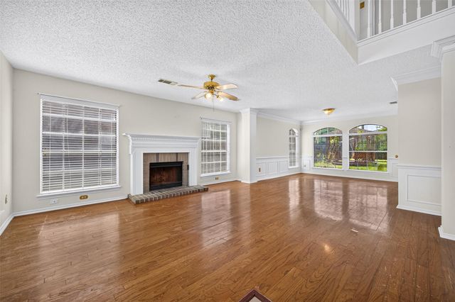 1207 Green Knoll Drive, Sugar Land, TX 77479