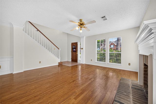 1207 Green Knoll Drive, Sugar Land, TX 77479
