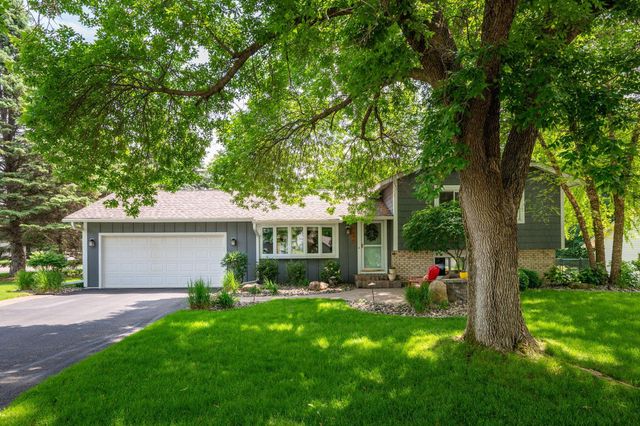7896 Berkshire Lane N, Maple Grove, MN 55311