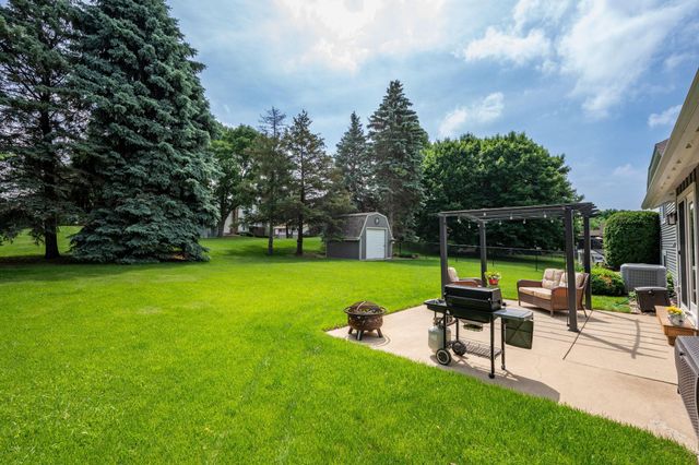 7896 Berkshire Lane N, Maple Grove, MN 55311