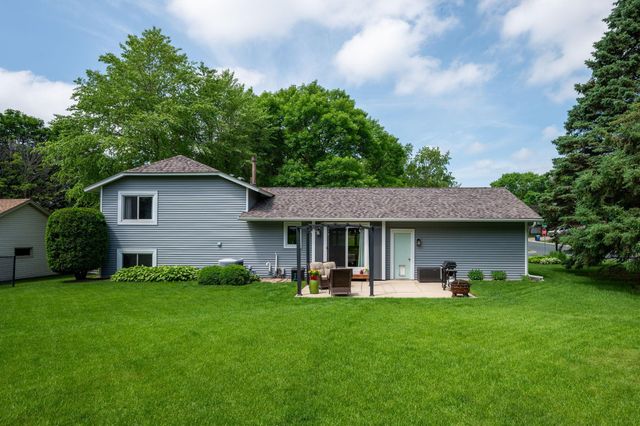 7896 Berkshire Lane N, Maple Grove, MN 55311