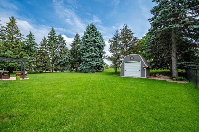 7896 Berkshire Lane N, Maple Grove, MN 55311