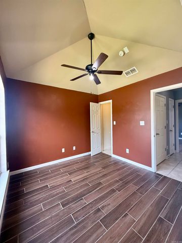 574 Wisteria Drive, Bauxite, AR 72011