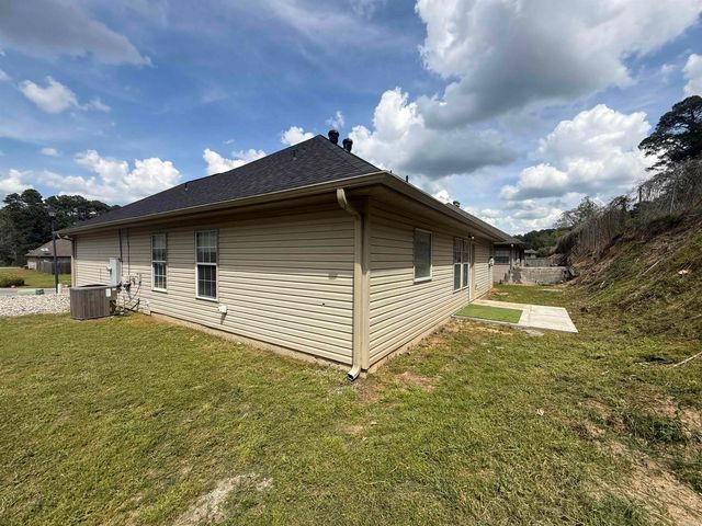 574 Wisteria Drive, Bauxite, AR 72011