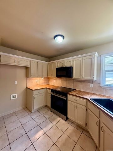 574 Wisteria Drive, Bauxite, AR 72011