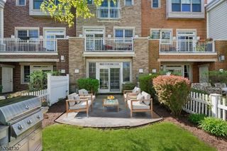 50 Constitution Way, Jersey City, NJ 07305