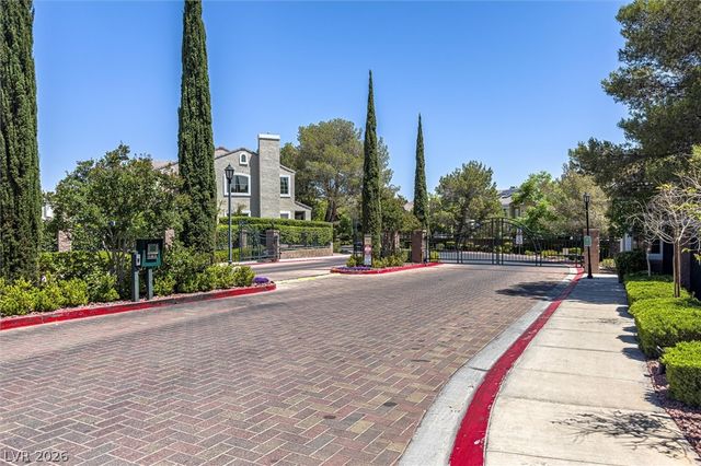 972 Prestwick Street, Las Vegas, NV 89145