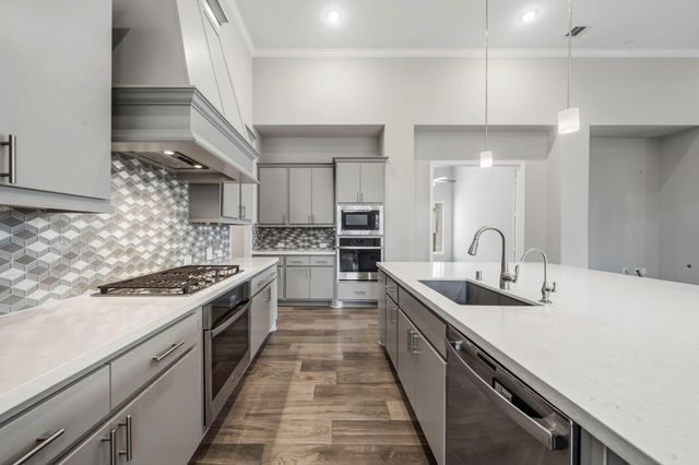 7004 S Savannah Run, Katy, TX 77493