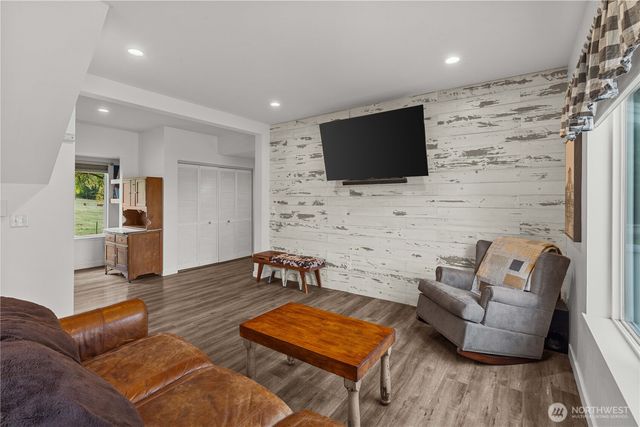 23610 94th Ave E, Graham, WA 98338