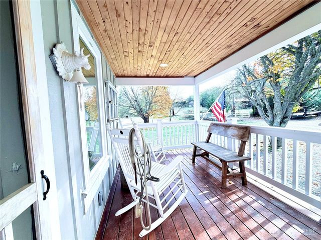 23610 94th Ave E, Graham, WA 98338