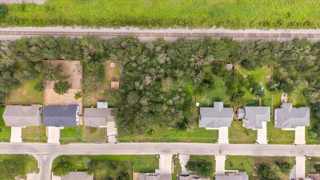 192 Waikakaaua DR, Bastrop, TX 78602
