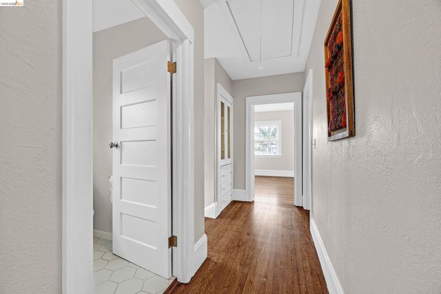 3041 Linden St, Oakland, CA 94608