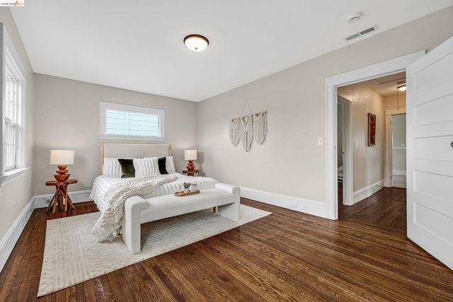 3041 Linden St, Oakland, CA 94608