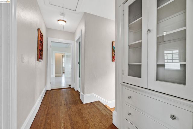 3041 Linden St, Oakland, CA 94608
