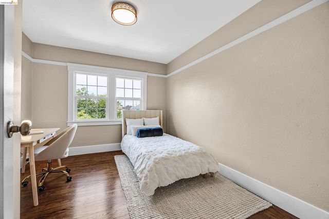 3041 Linden St, Oakland, CA 94608