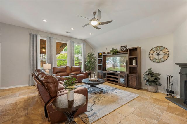 1409 Old Oak Trail, Flower Mound, TX 75028