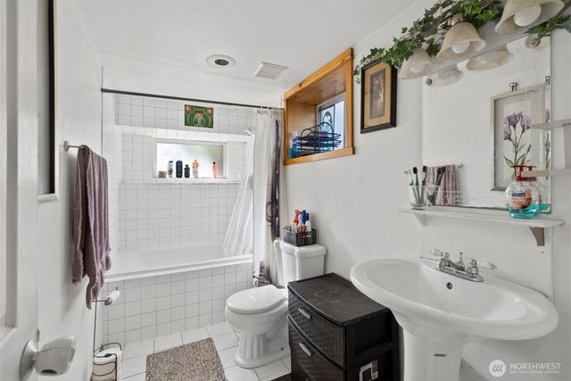 419 S 150th Street, Burien, WA 98148