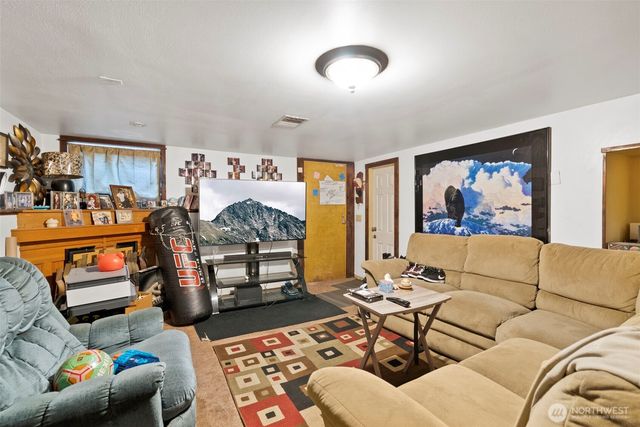419 S 150th Street, Burien, WA 98148