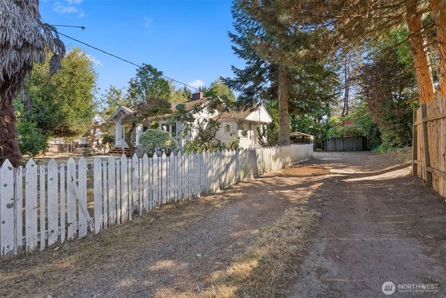 419 S 150th Street, Burien, WA 98148