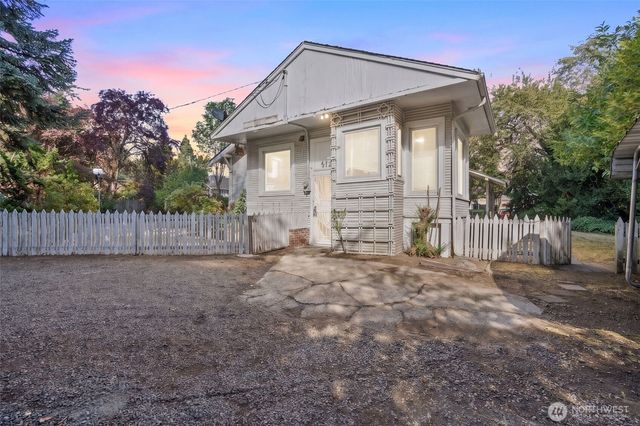 419 S 150th Street, Burien, WA 98148