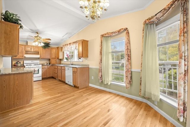 5604 Oak Point Drive, Middleboro, MA 02346