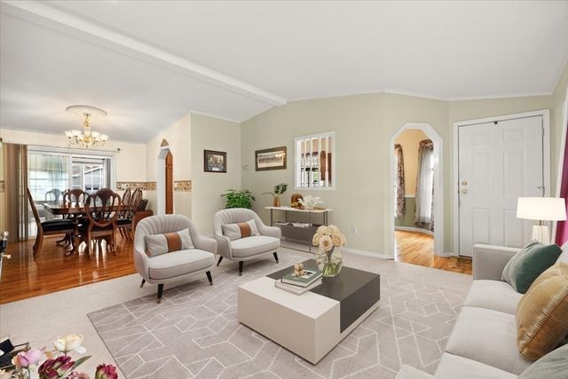 5604 Oak Point Drive, Middleboro, MA 02346