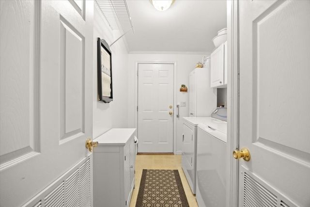 5604 Oak Point Drive, Middleboro, MA 02346