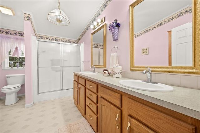5604 Oak Point Drive, Middleboro, MA 02346
