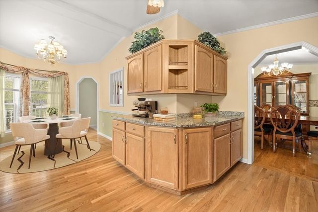 5604 Oak Point Drive, Middleboro, MA 02346