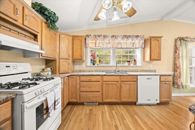 5604 Oak Point Drive, Middleboro, MA 02346