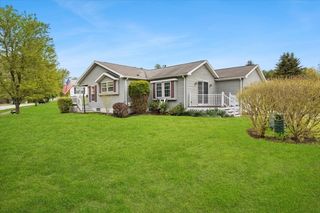 5604 Oak Point Drive, Middleboro, MA 02346